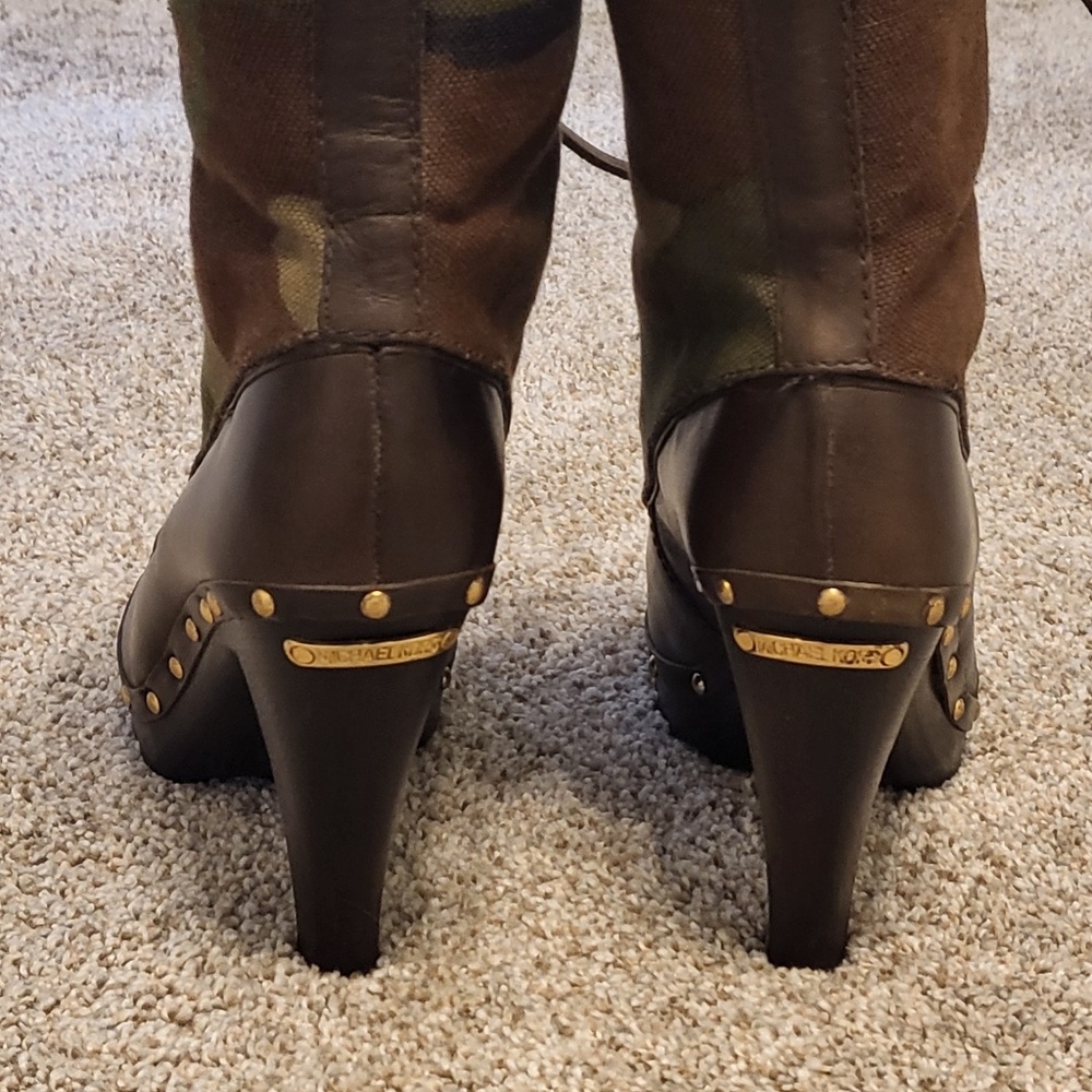 Michael kors camo boots - Picture 3 of 5